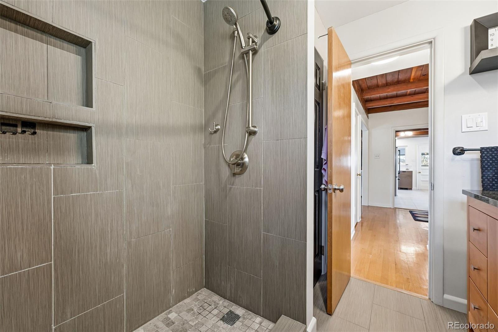 MLS Image #18 for 295  oneida street,denver, Colorado