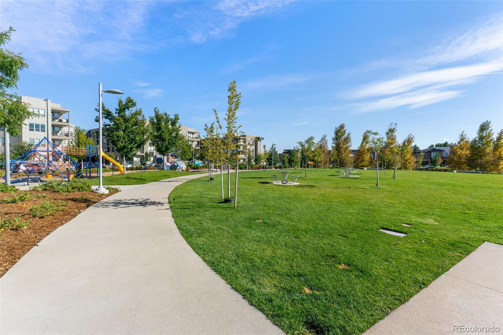 MLS Image #40 for 295  oneida street,denver, Colorado