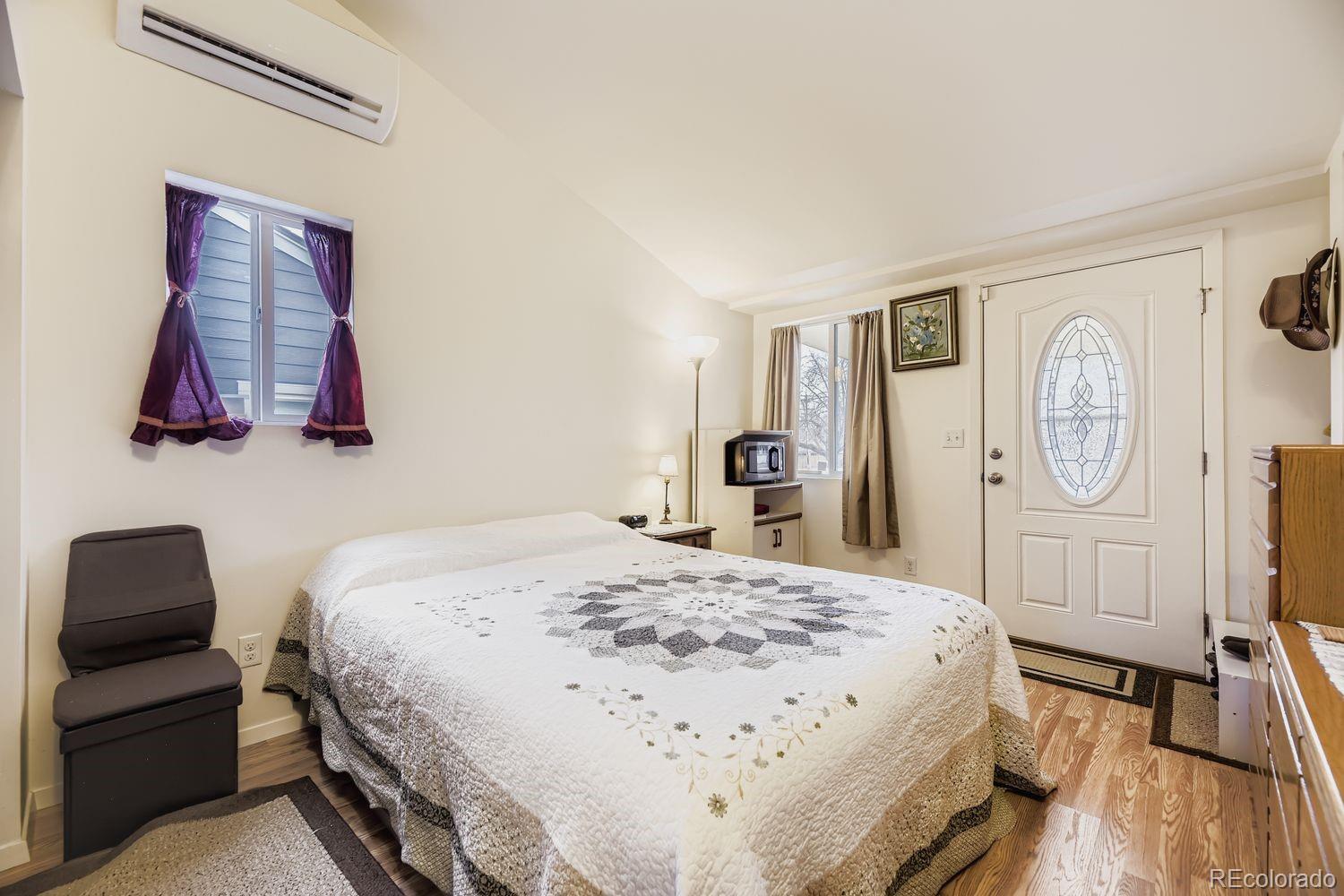 MLS Image #10 for 3319 s forest street,denver, Colorado