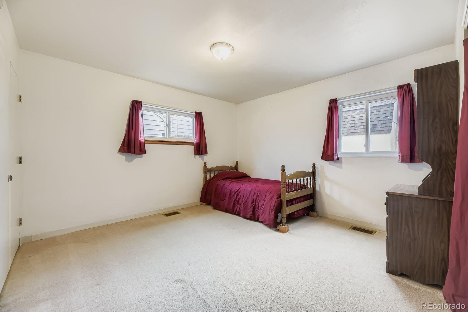 MLS Image #13 for 3319 s forest street,denver, Colorado