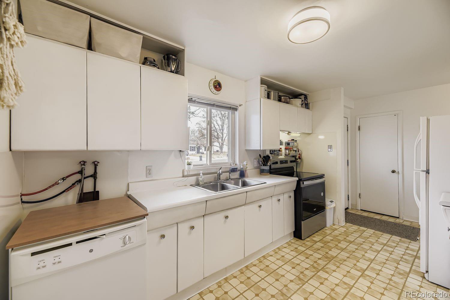 MLS Image #4 for 3319 s forest street,denver, Colorado