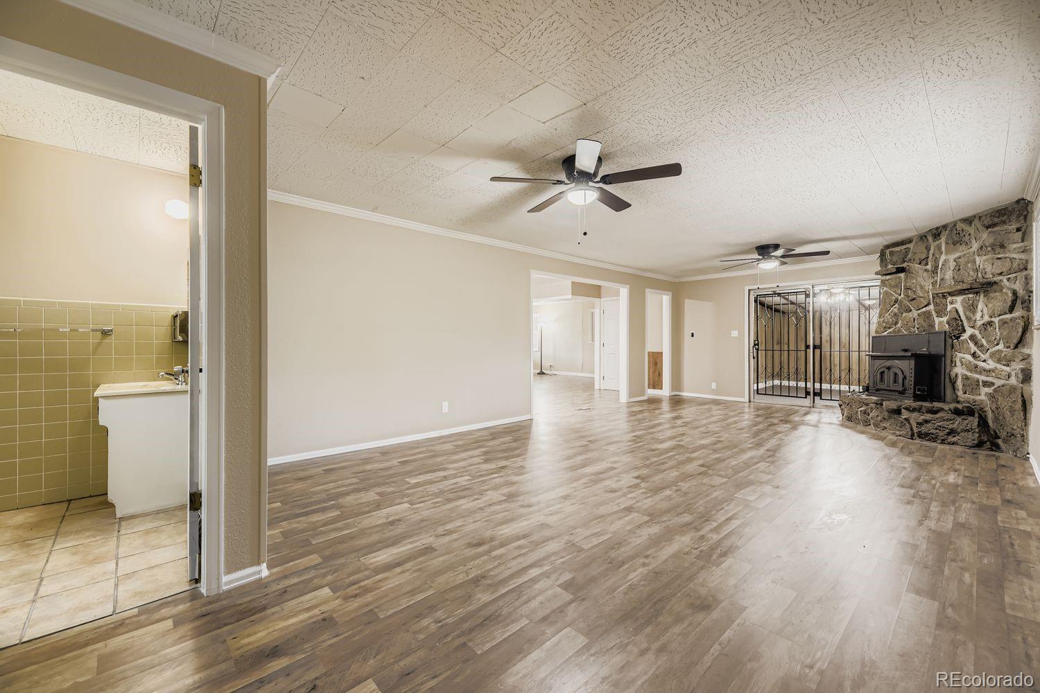 MLS Image #12 for 1221 s quieto way,denver, Colorado