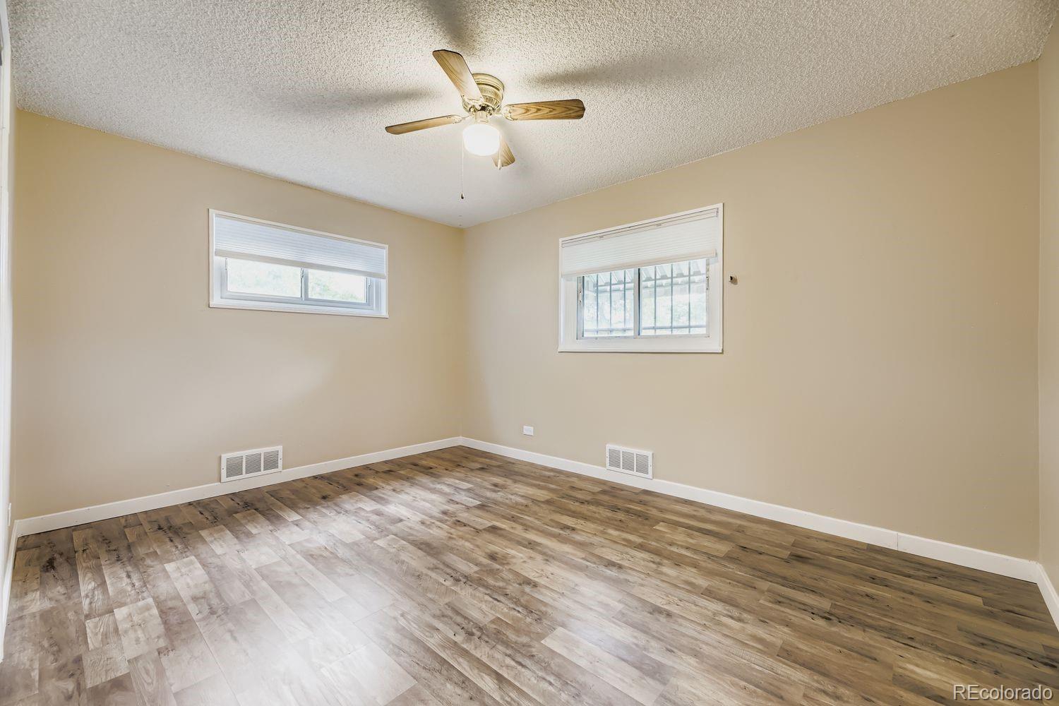 MLS Image #13 for 1221 s quieto way,denver, Colorado