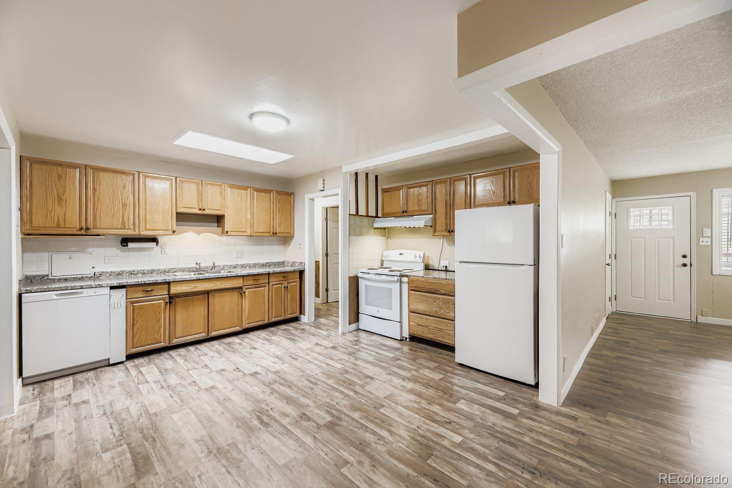 MLS Image #6 for 1221 s quieto way,denver, Colorado
