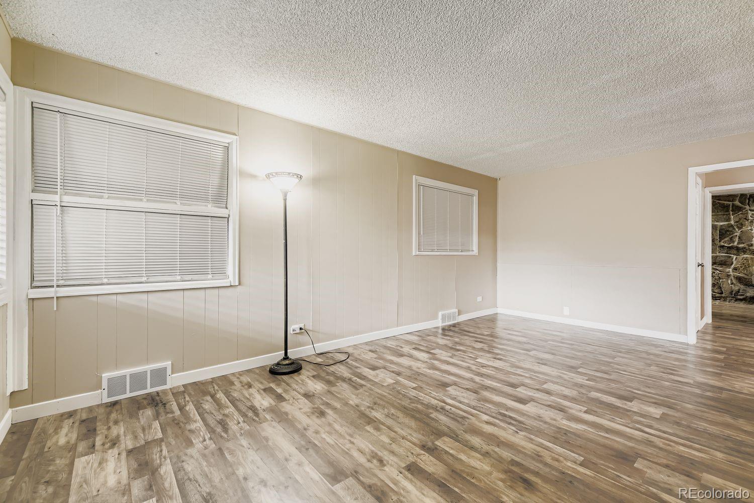 MLS Image #8 for 1221 s quieto way,denver, Colorado