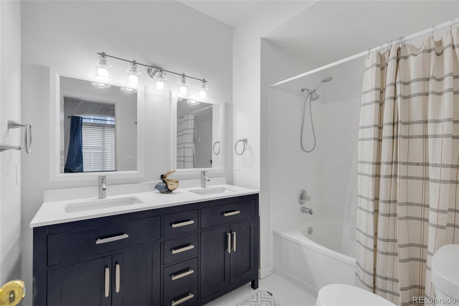 MLS Image #13 for 2575 s syracuse way g104,denver, Colorado