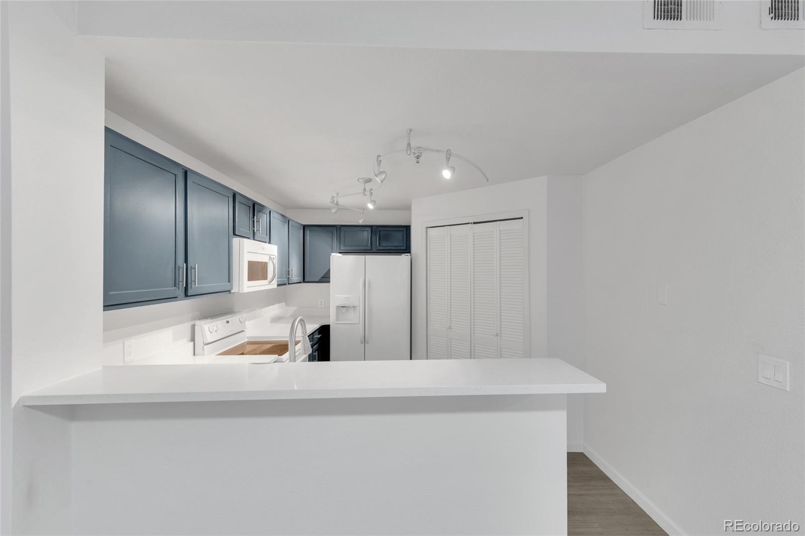 MLS Image #3 for 2575 s syracuse way g104,denver, Colorado