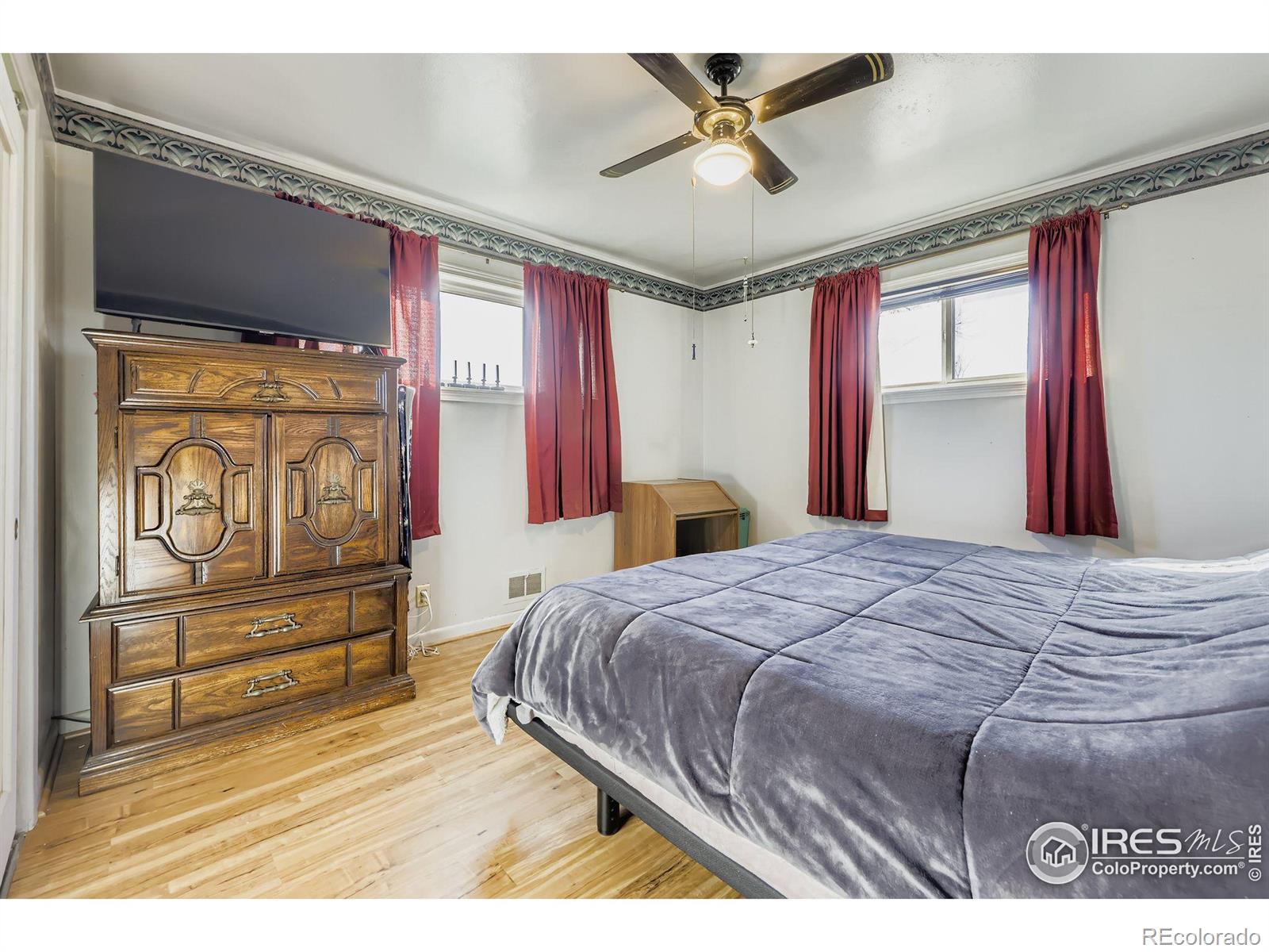 MLS Image #12 for 382  linda sue lane,northglenn, Colorado