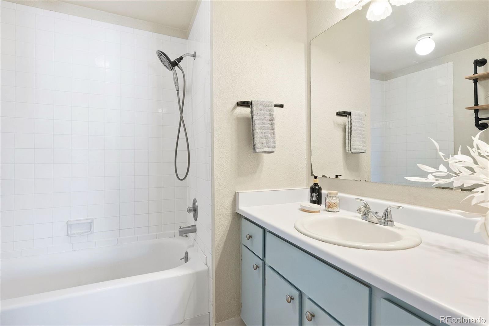 MLS Image #14 for 532  oakwood drive,castle rock, Colorado