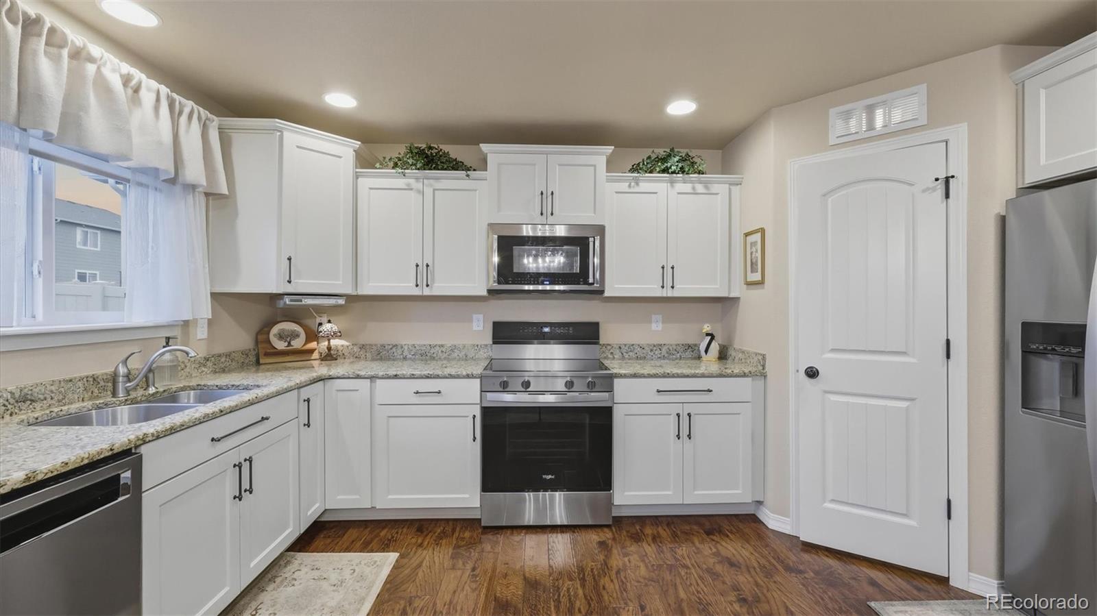 MLS Image #17 for 8502  admiral way,colorado springs, Colorado
