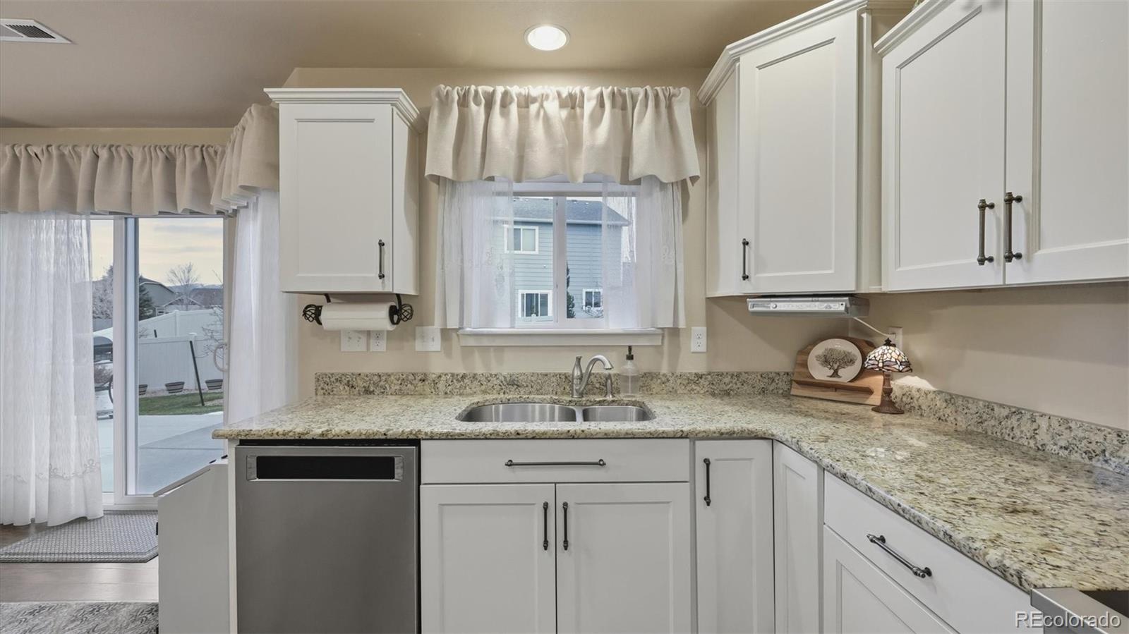 MLS Image #18 for 8502  admiral way,colorado springs, Colorado
