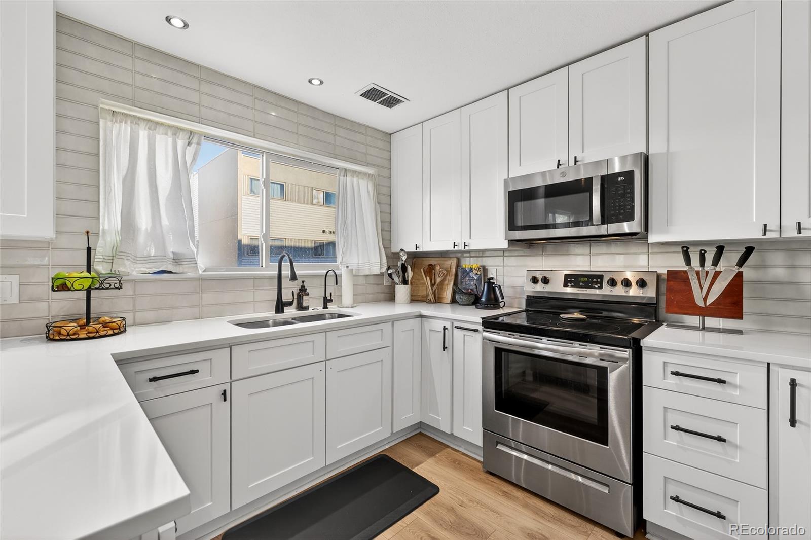 MLS Image #14 for 2304 s troy street ,aurora, Colorado