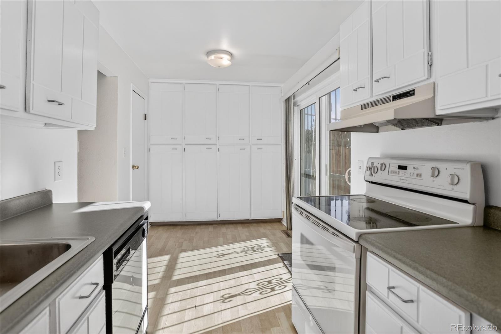 MLS Image #7 for 6392 e mississippi avenue ,denver, Colorado
