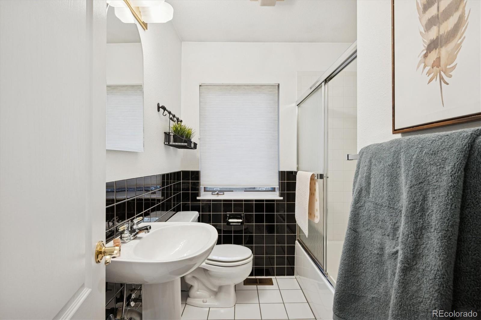 MLS Image #29 for 2363 s adams street,denver, Colorado