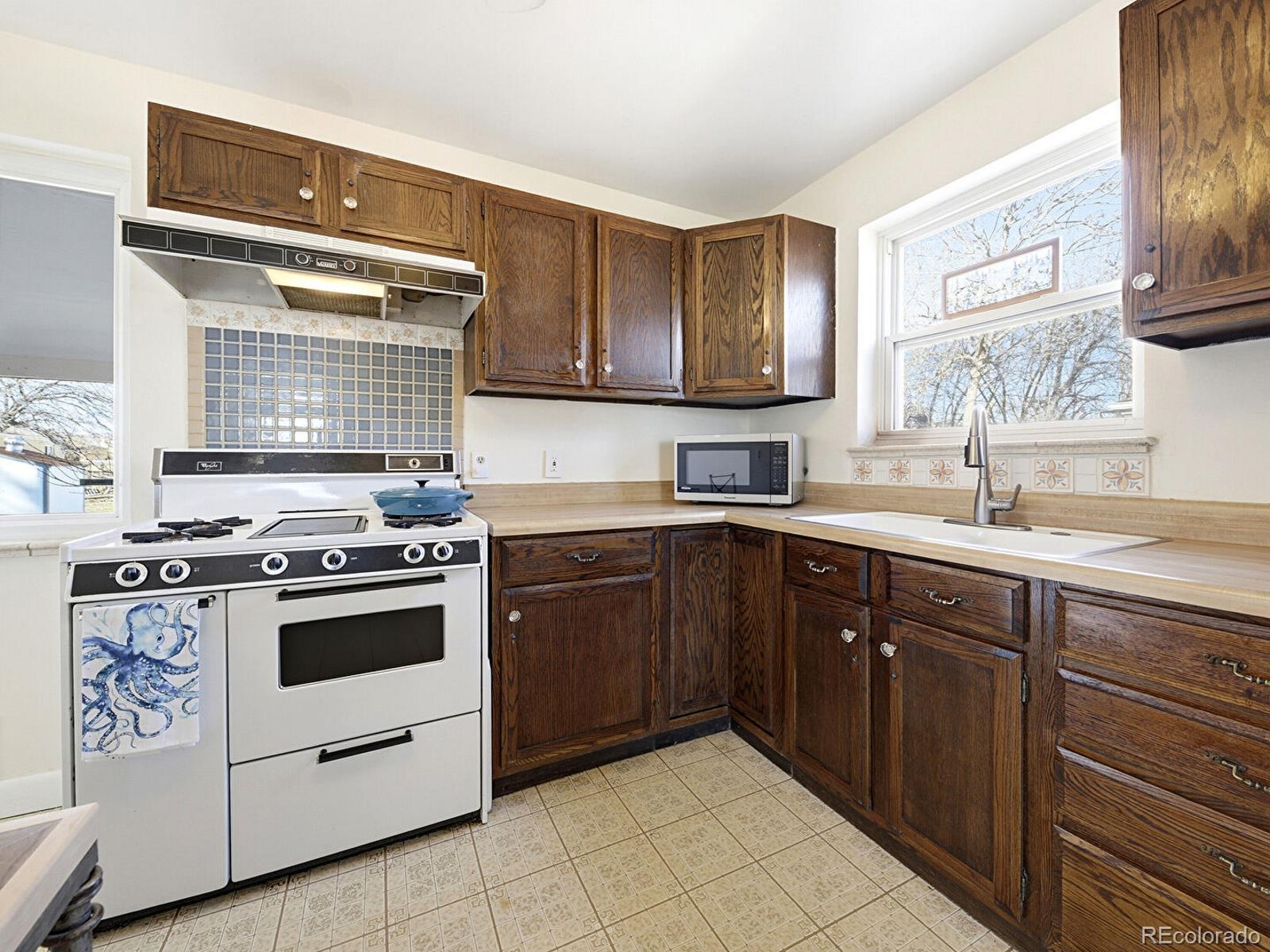 MLS Image #13 for 1447 s xavier street,denver, Colorado