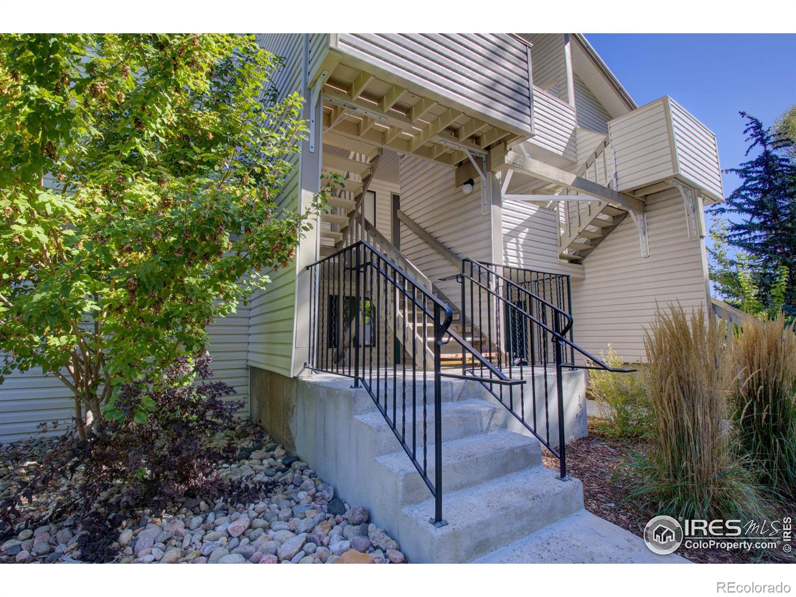 MLS Image #3 for 1705  heatheridge road,fort collins, Colorado