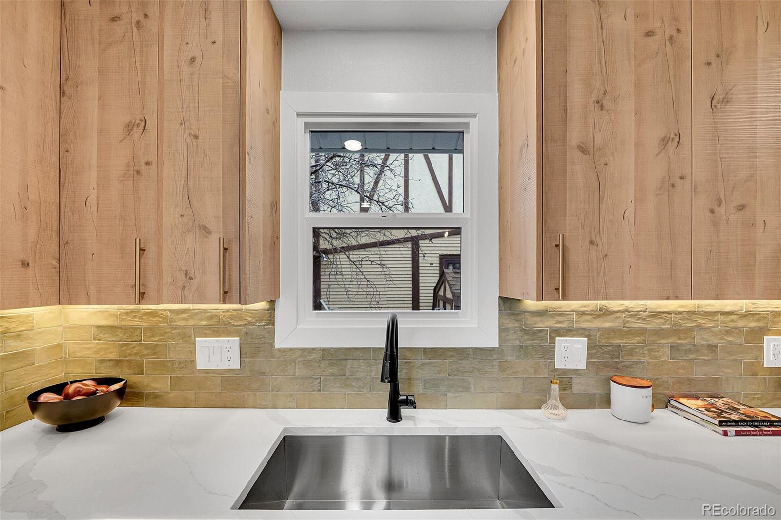MLS Image #9 for 1846 s gilpin street,denver, Colorado