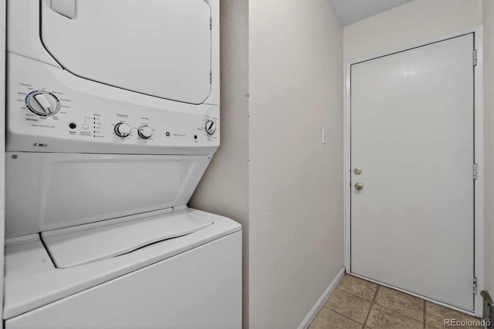 MLS Image #21 for 8462  everett way c,arvada, Colorado