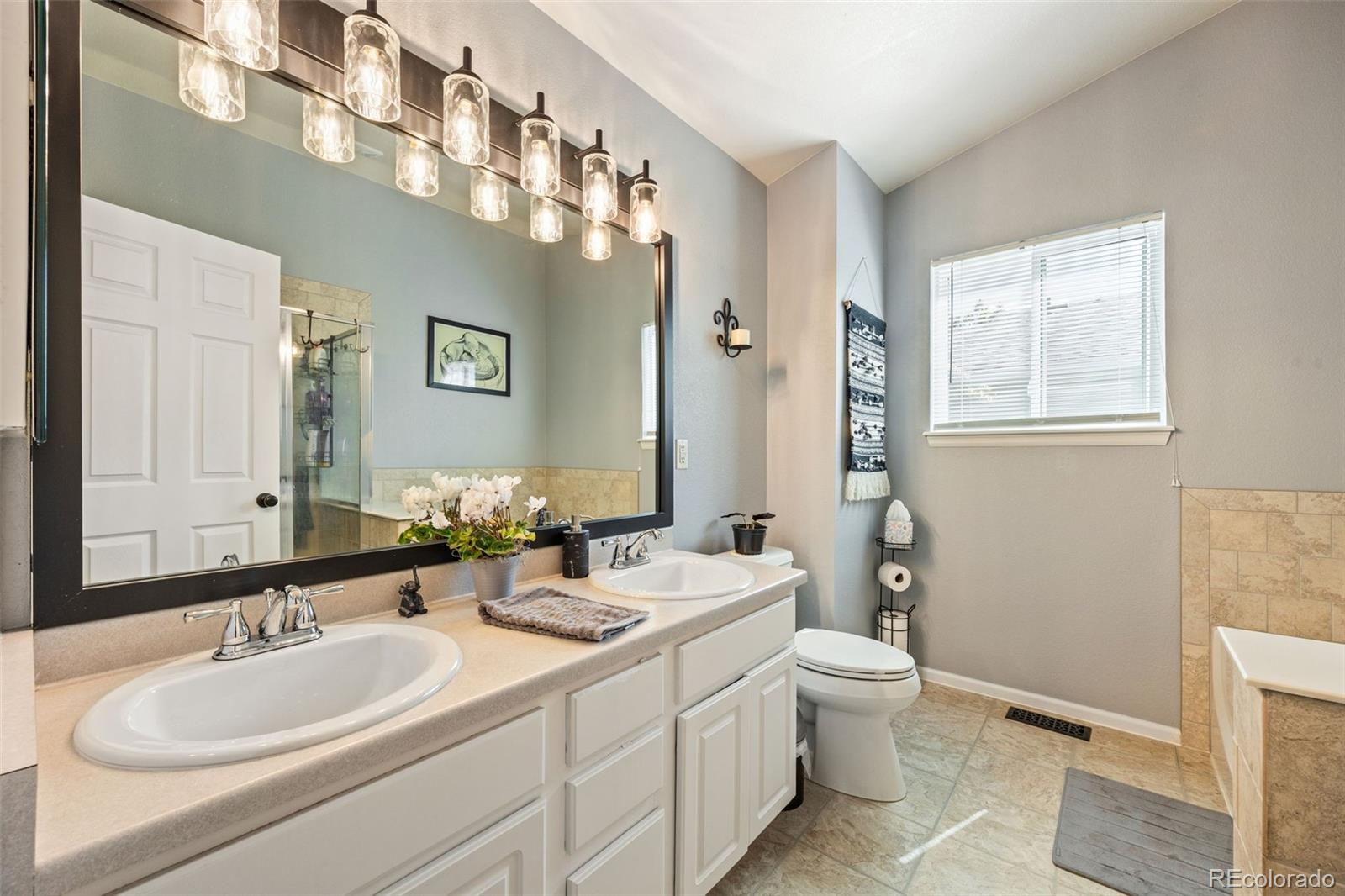 MLS Image #26 for 19978 e garden drive,centennial, Colorado