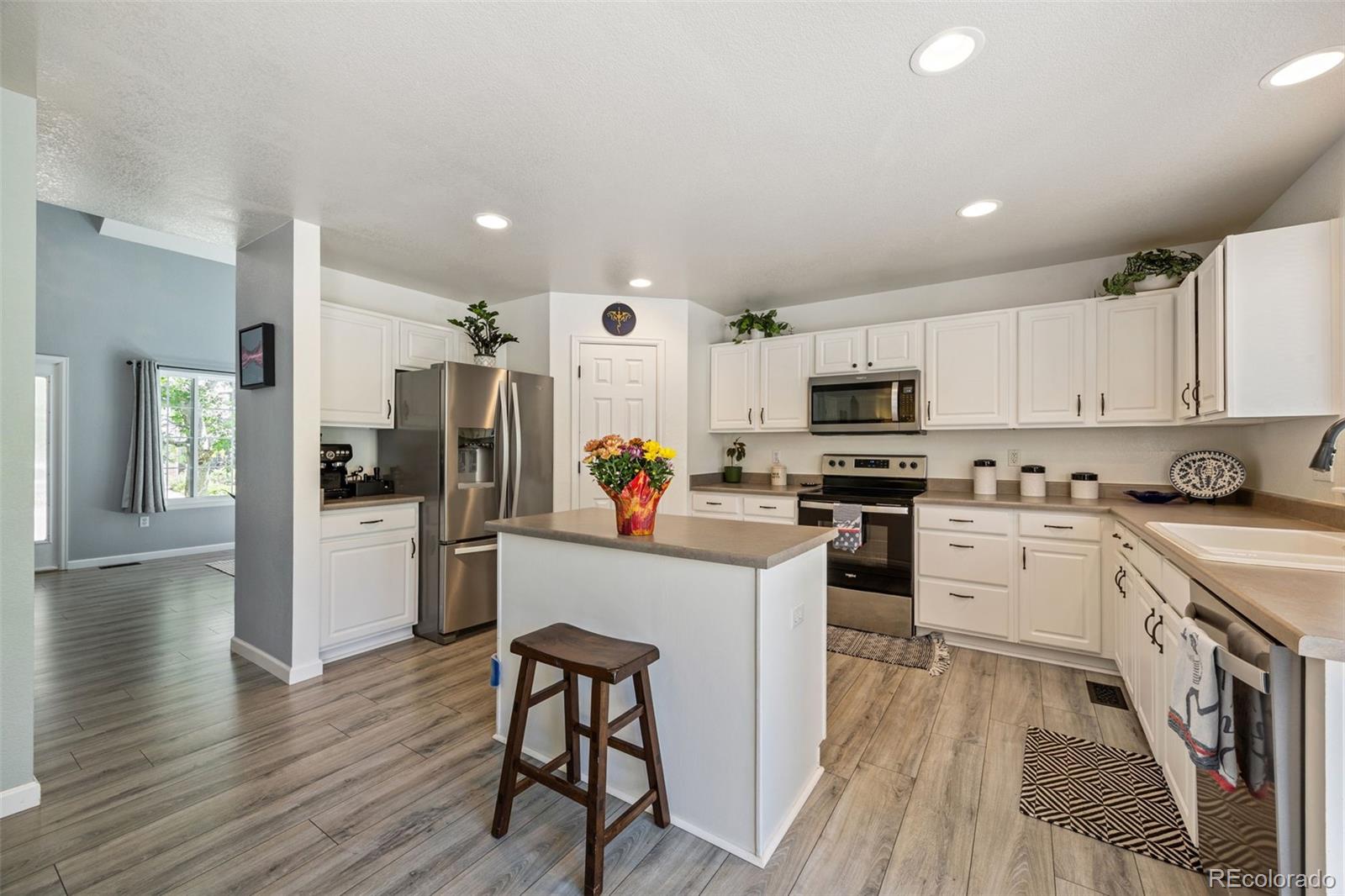 MLS Image #9 for 19978 e garden drive,centennial, Colorado