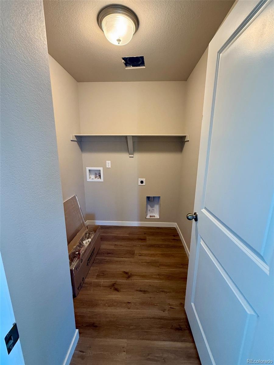 MLS Image #19 for 757 n clubview street,watkins, Colorado