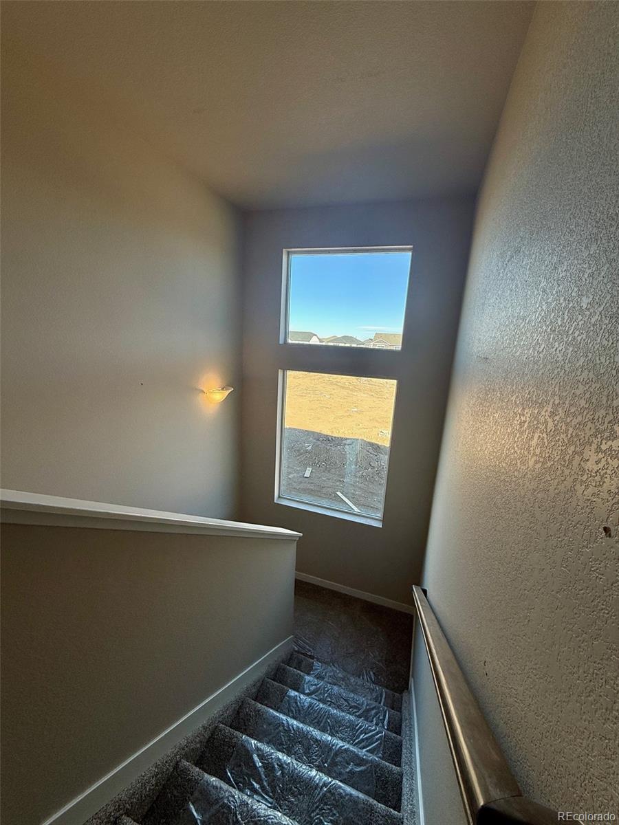 MLS Image #21 for 757 n clubview street,watkins, Colorado