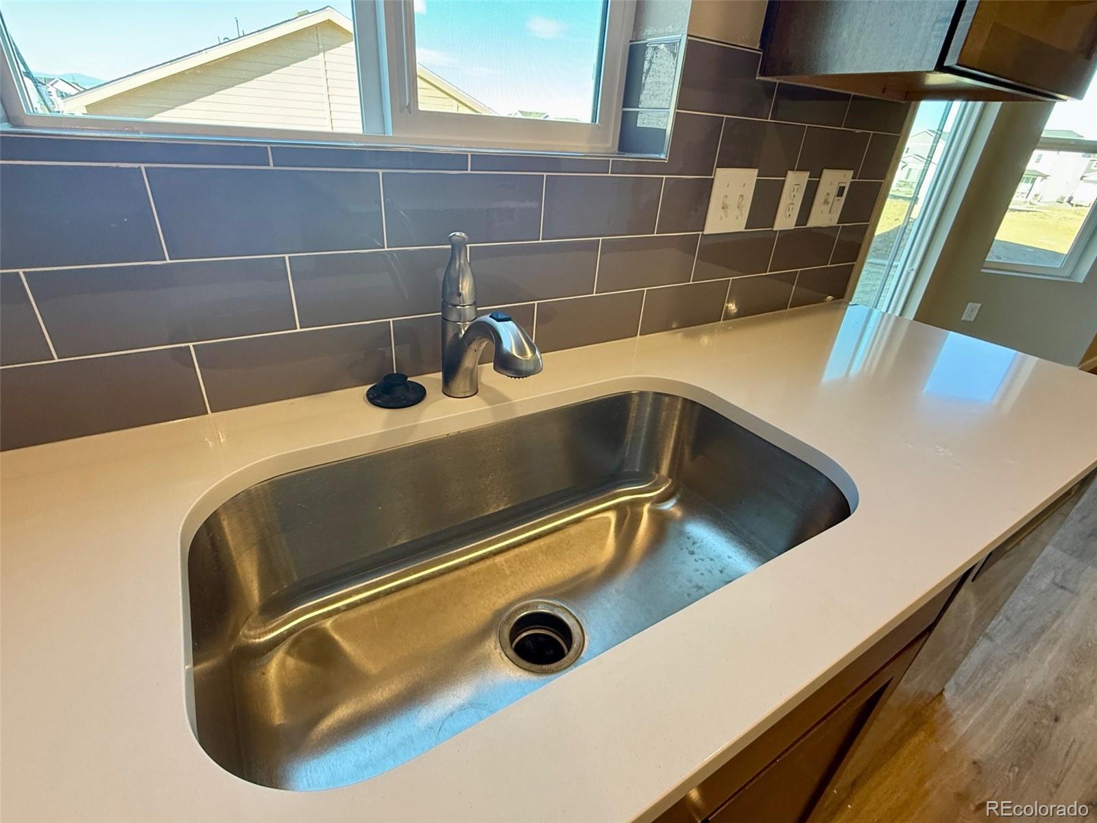 MLS Image #5 for 757 n clubview street,watkins, Colorado