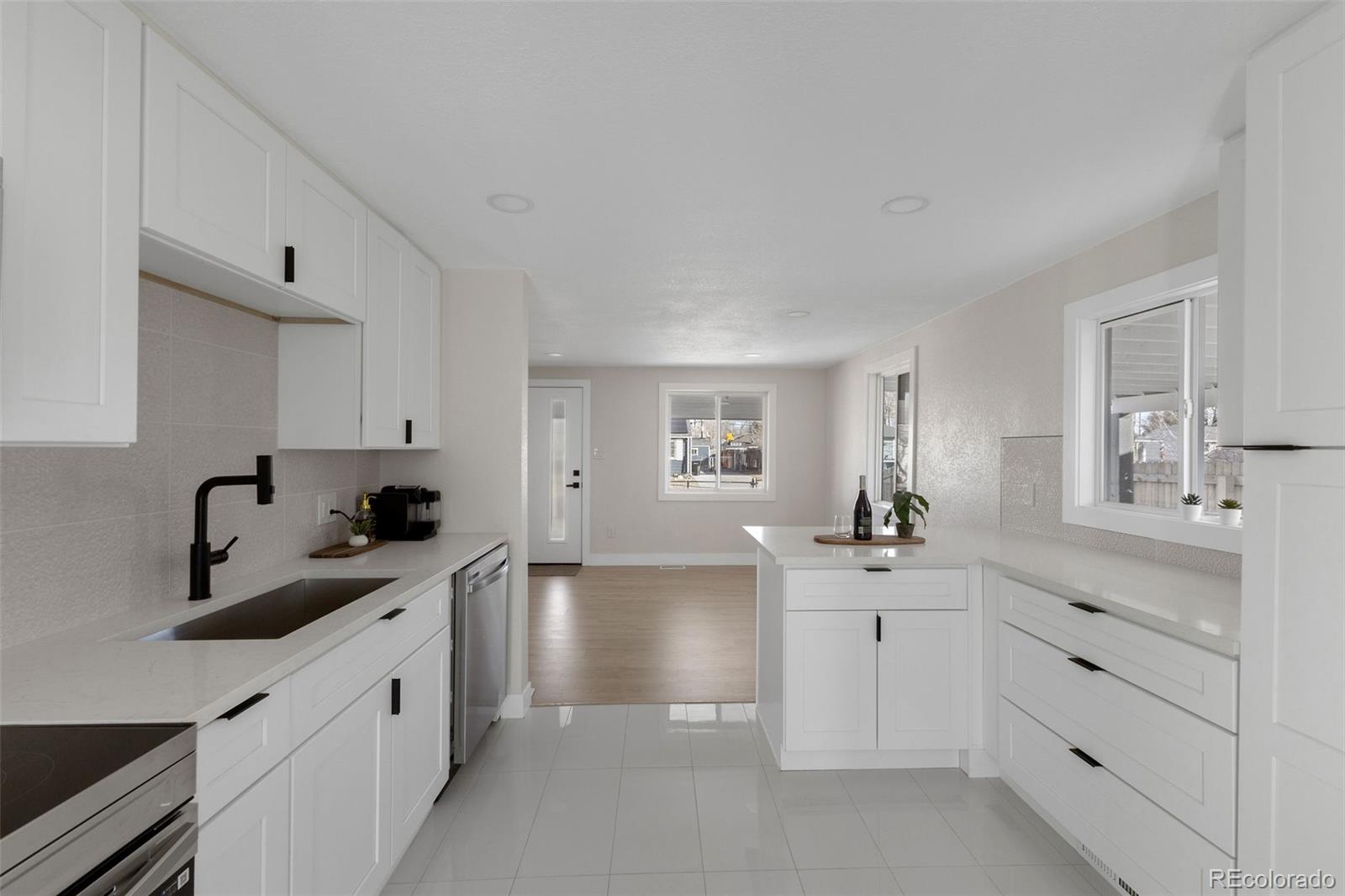 MLS Image #10 for 5423  saulsbury court,arvada, Colorado