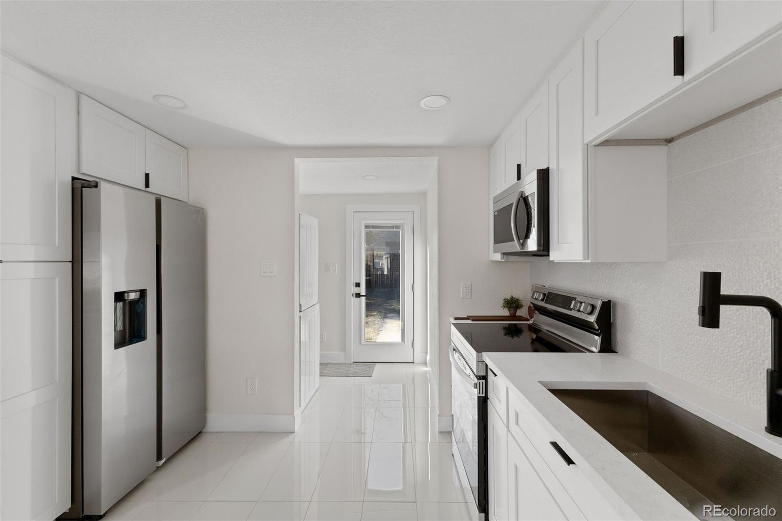 MLS Image #11 for 5423  saulsbury court,arvada, Colorado