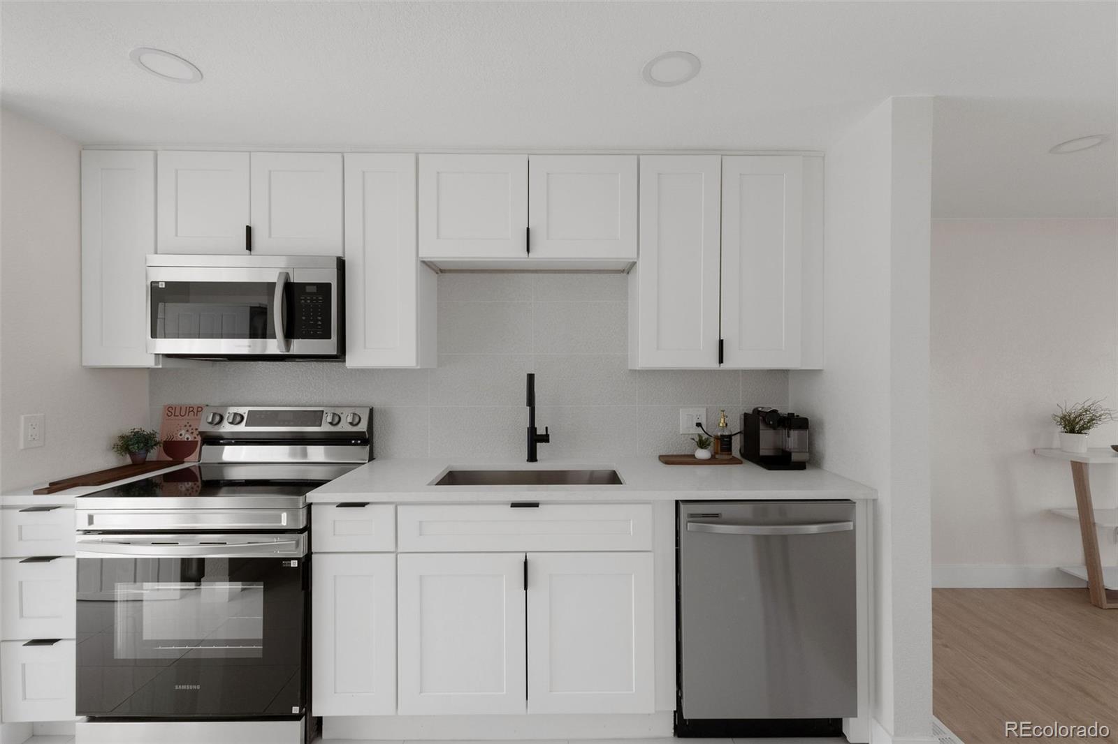 MLS Image #9 for 5423  saulsbury court,arvada, Colorado