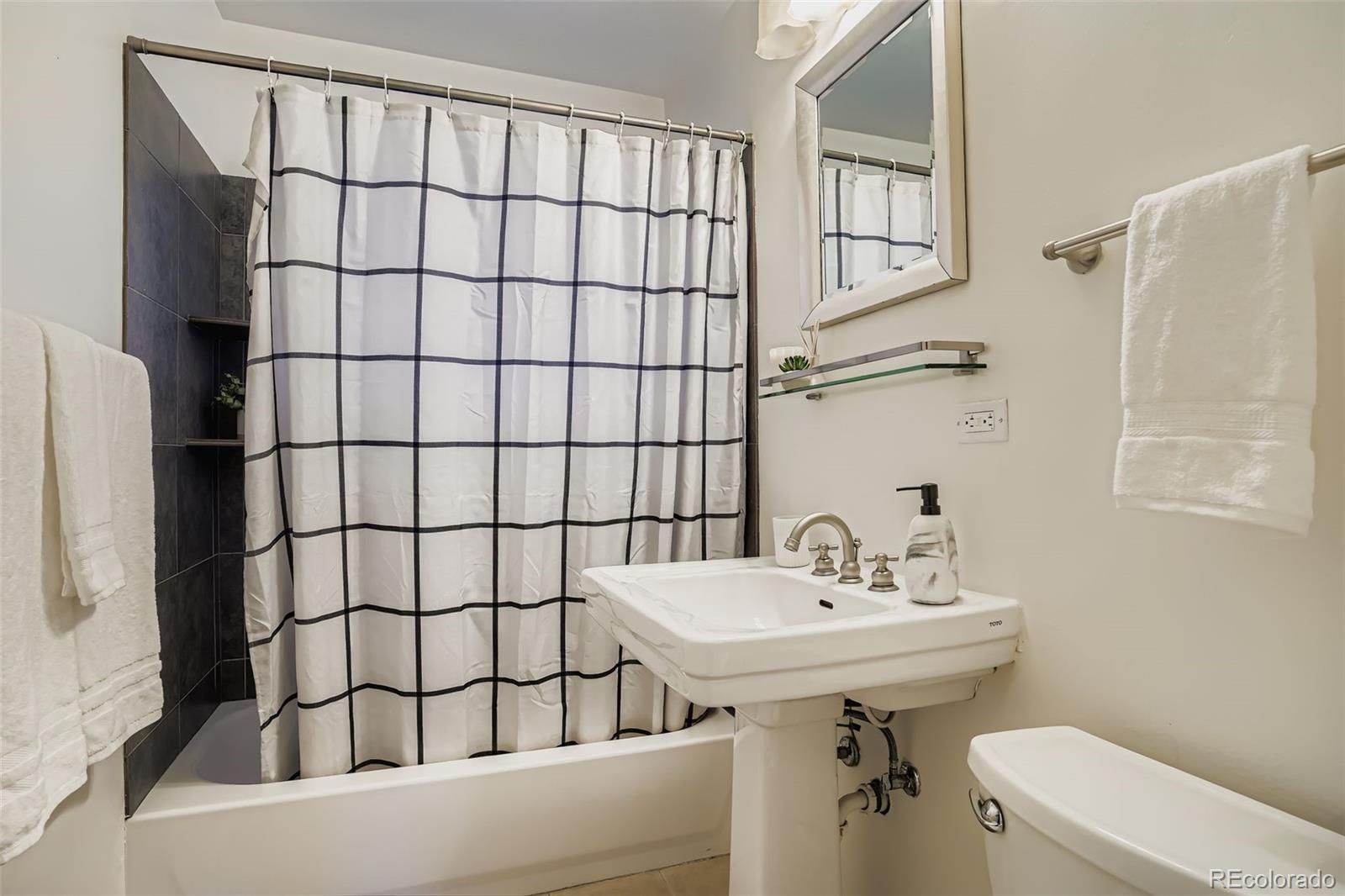 MLS Image #7 for 2554 s lafayette street,denver, Colorado