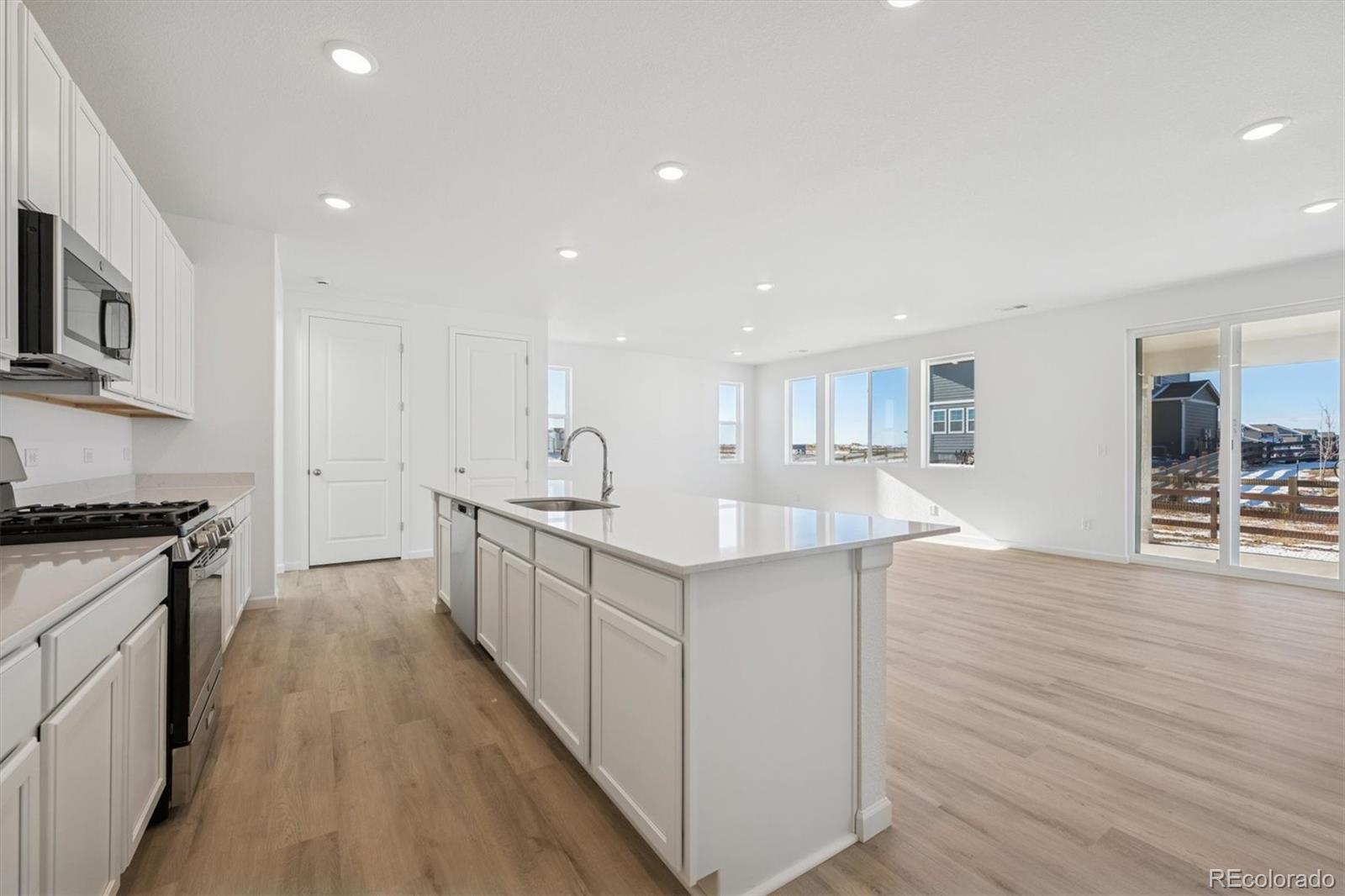 MLS Image #10 for 231  sage grouse way,bennett, Colorado
