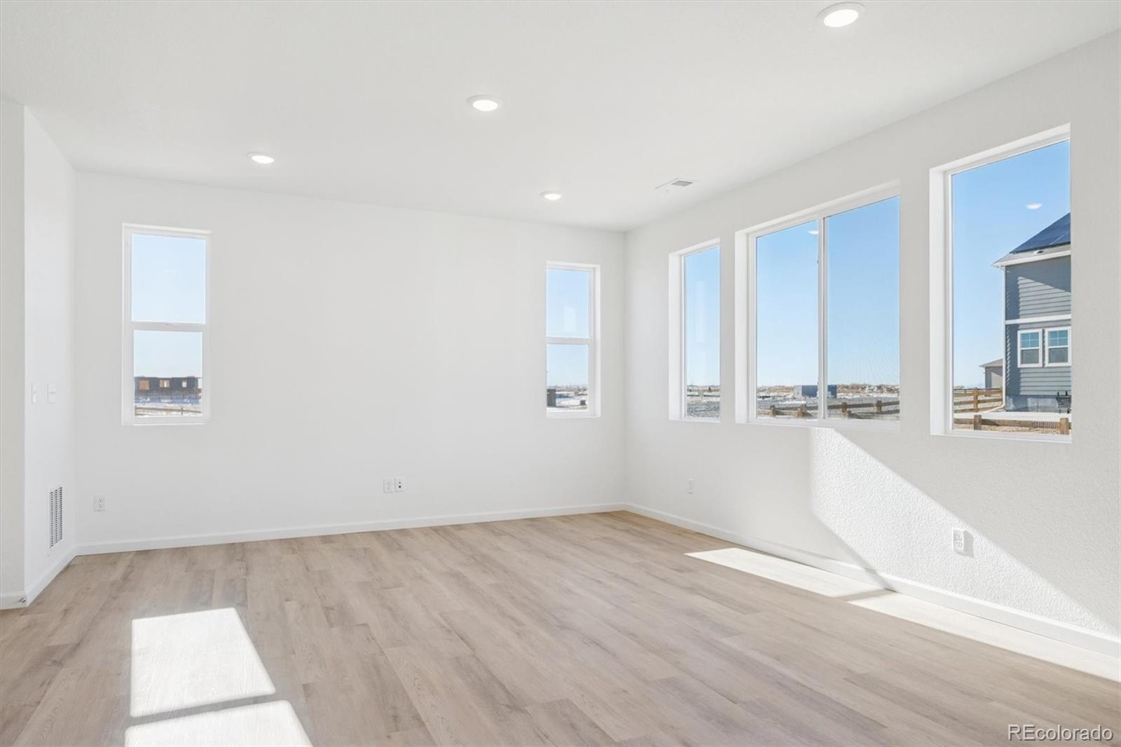MLS Image #5 for 231  sage grouse way,bennett, Colorado
