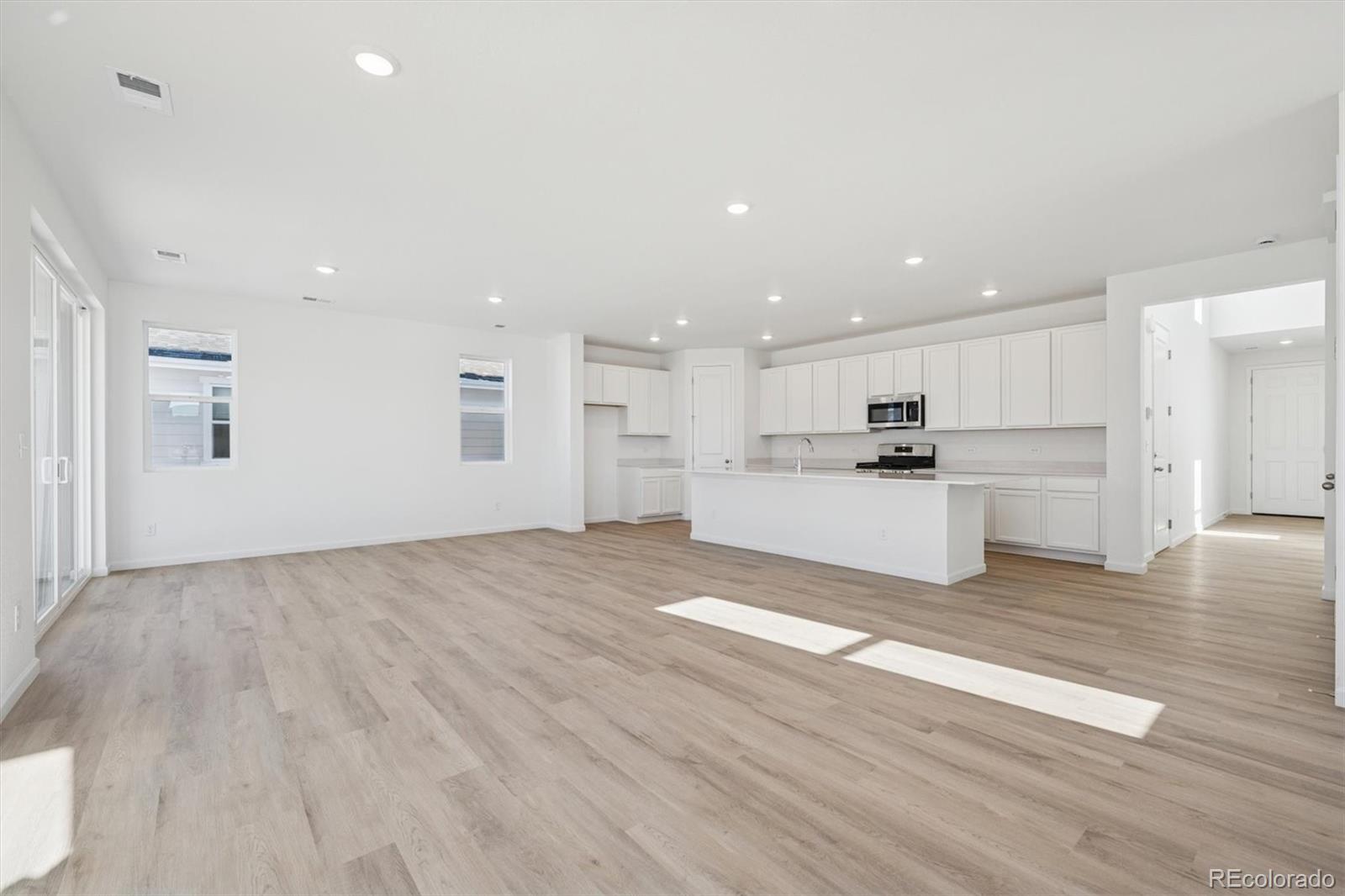 MLS Image #6 for 231  sage grouse way,bennett, Colorado
