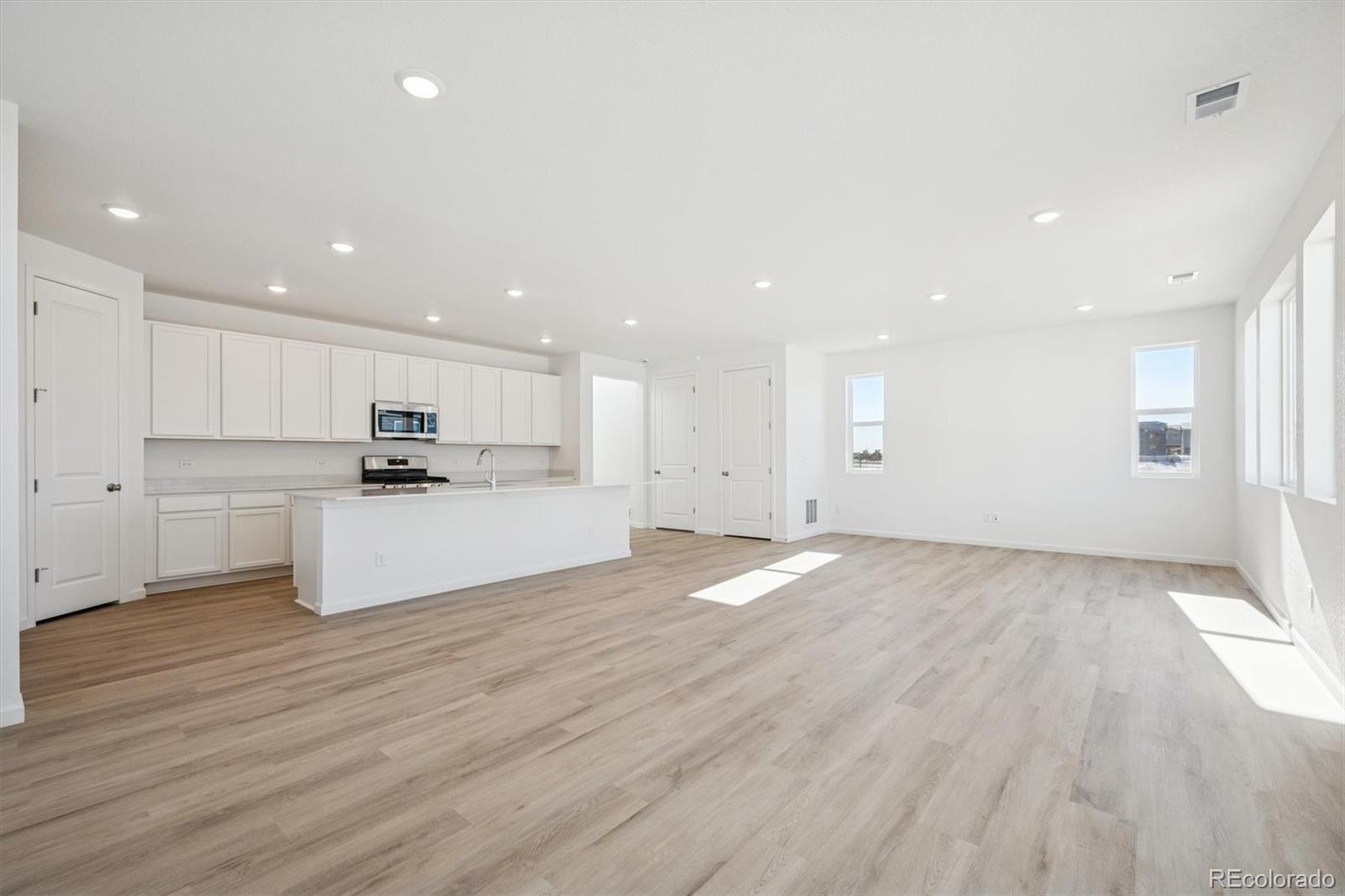 MLS Image #8 for 231  sage grouse way,bennett, Colorado