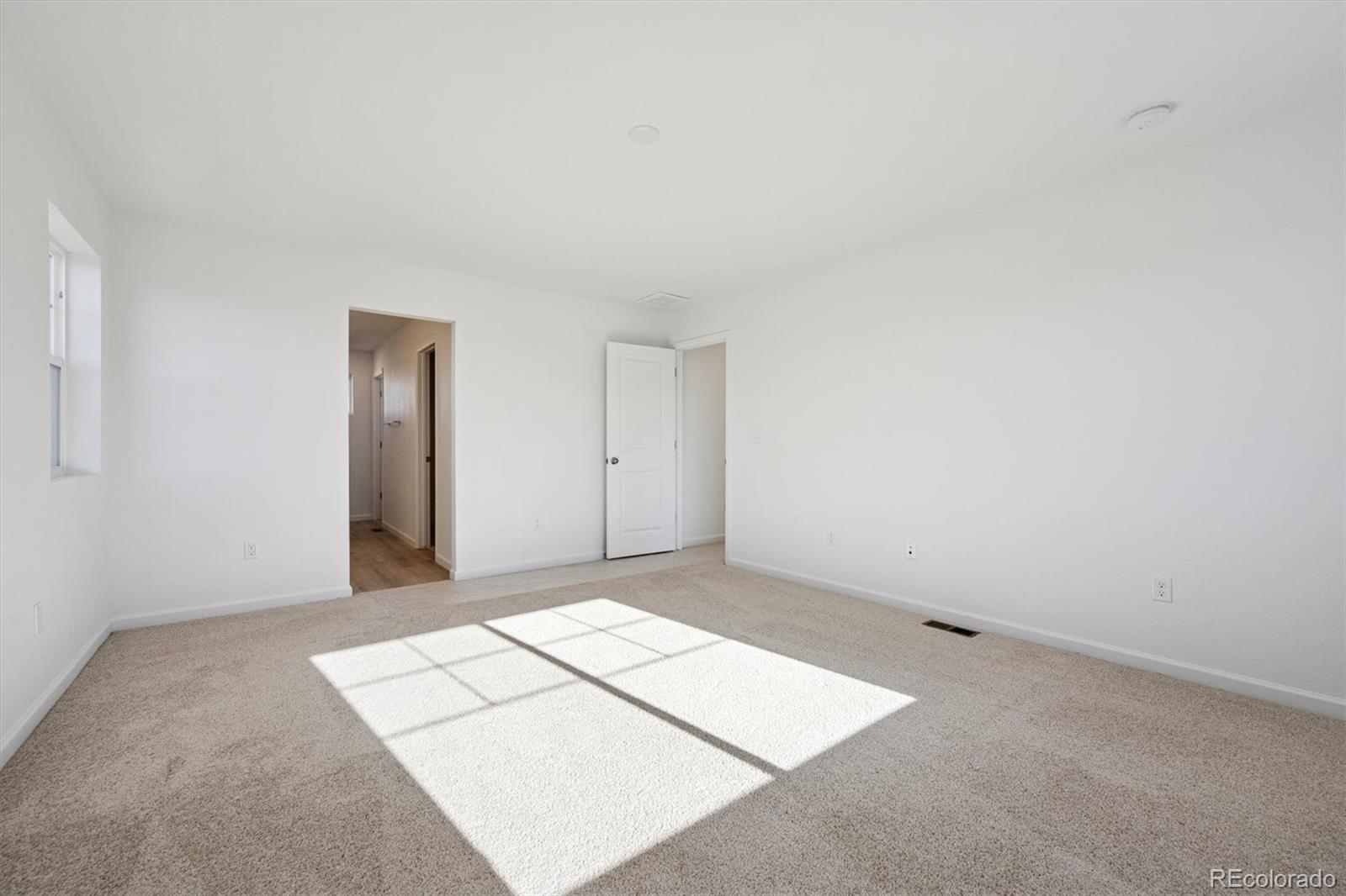 MLS Image #13 for 24660 e 42nd avenue,aurora, Colorado
