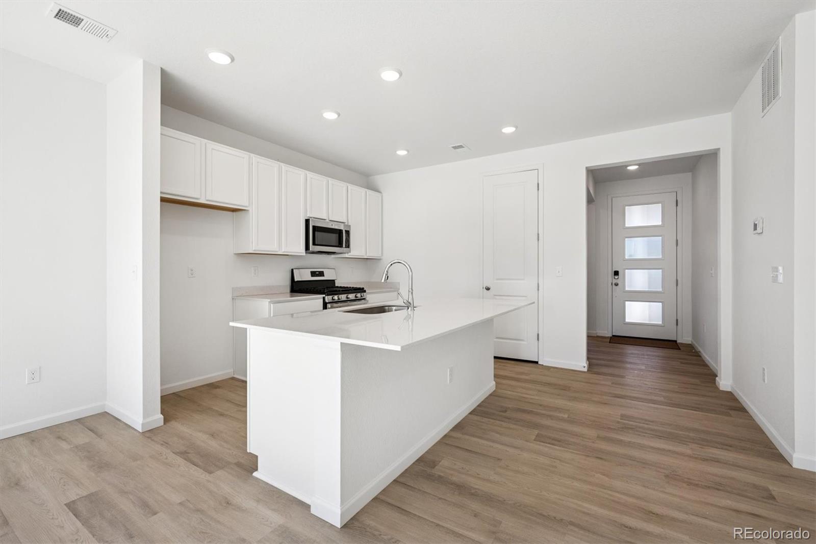 MLS Image #6 for 24660 e 42nd avenue,aurora, Colorado