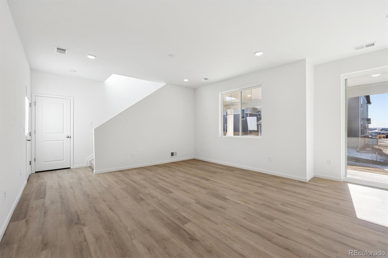 MLS Image #7 for 24660 e 42nd avenue,aurora, Colorado