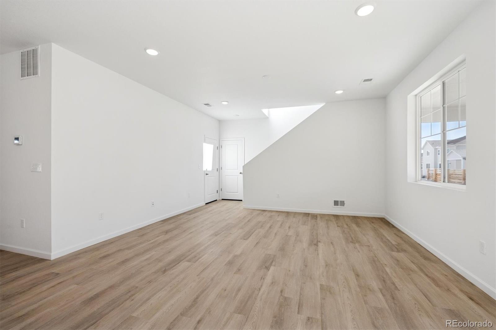 MLS Image #9 for 24660 e 42nd avenue,aurora, Colorado