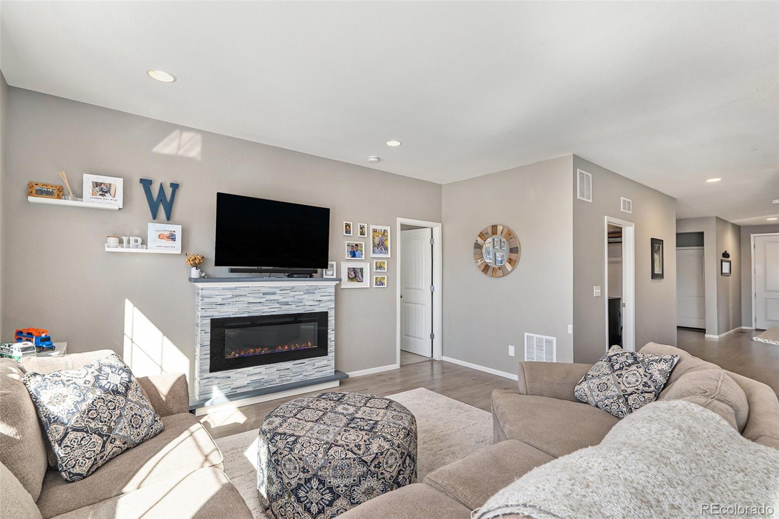 MLS Image #4 for 19170 e pacific place,aurora, Colorado