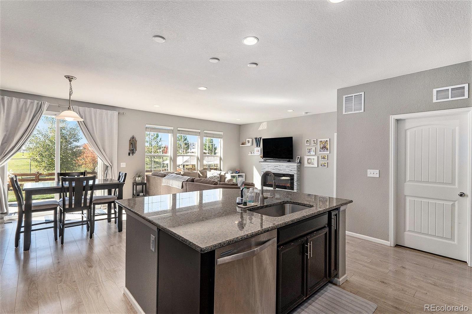 MLS Image #9 for 19170 e pacific place,aurora, Colorado