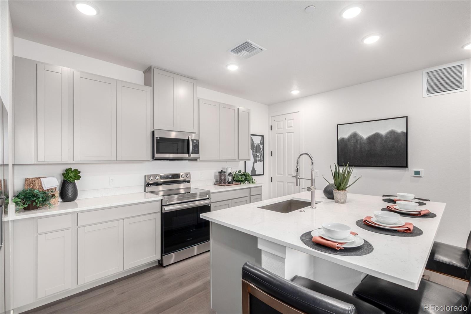 MLS Image #5 for 6153 n ceylon street 203,denver, Colorado