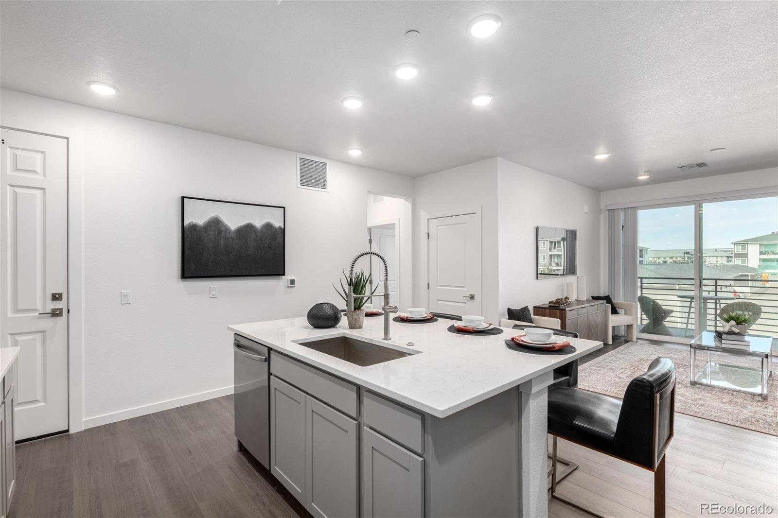 MLS Image #6 for 6153 n ceylon street 203,denver, Colorado