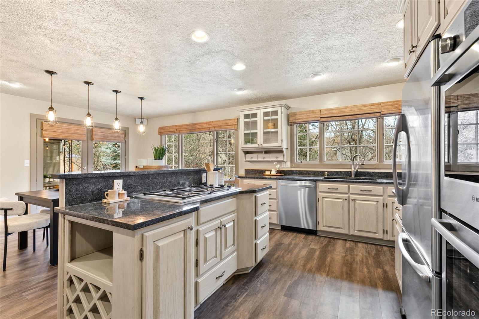 MLS Image #15 for 1404  winfield avenue,colorado springs, Colorado