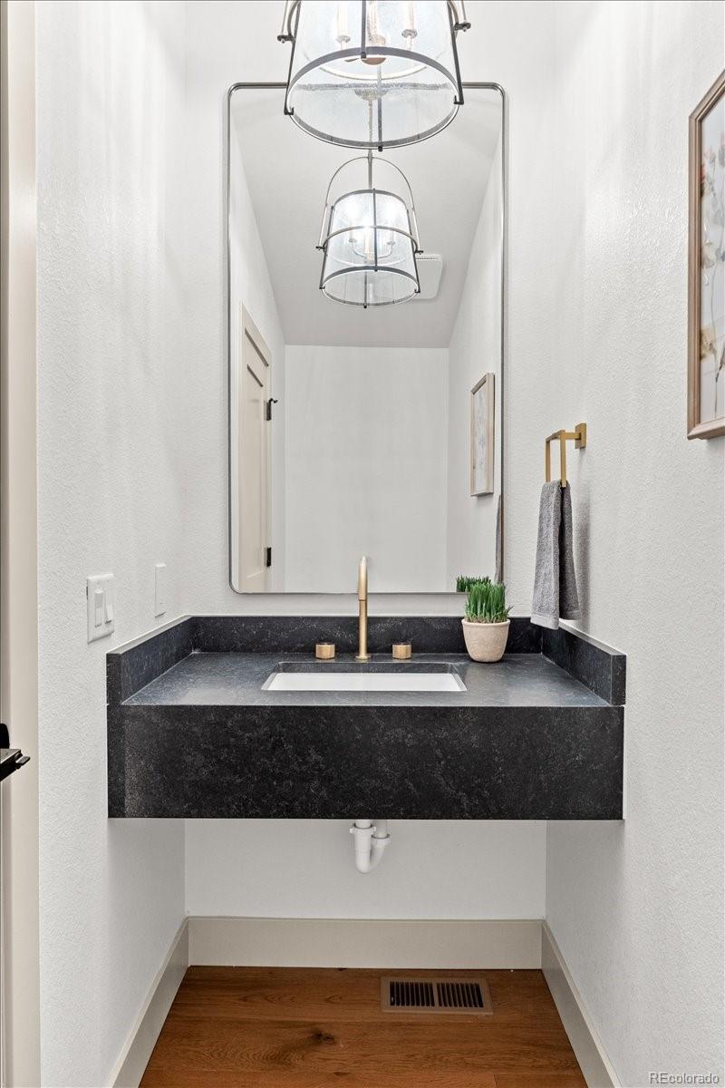 MLS Image #24 for 3001 s vine street,denver, Colorado