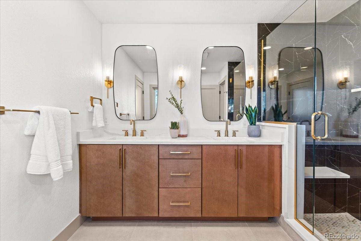 MLS Image #33 for 3001 s vine street,denver, Colorado