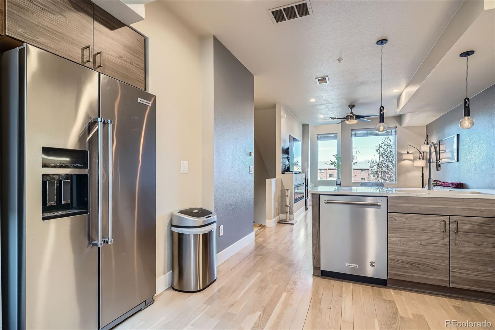 MLS Image #10 for 1583  grove street 5,denver, Colorado