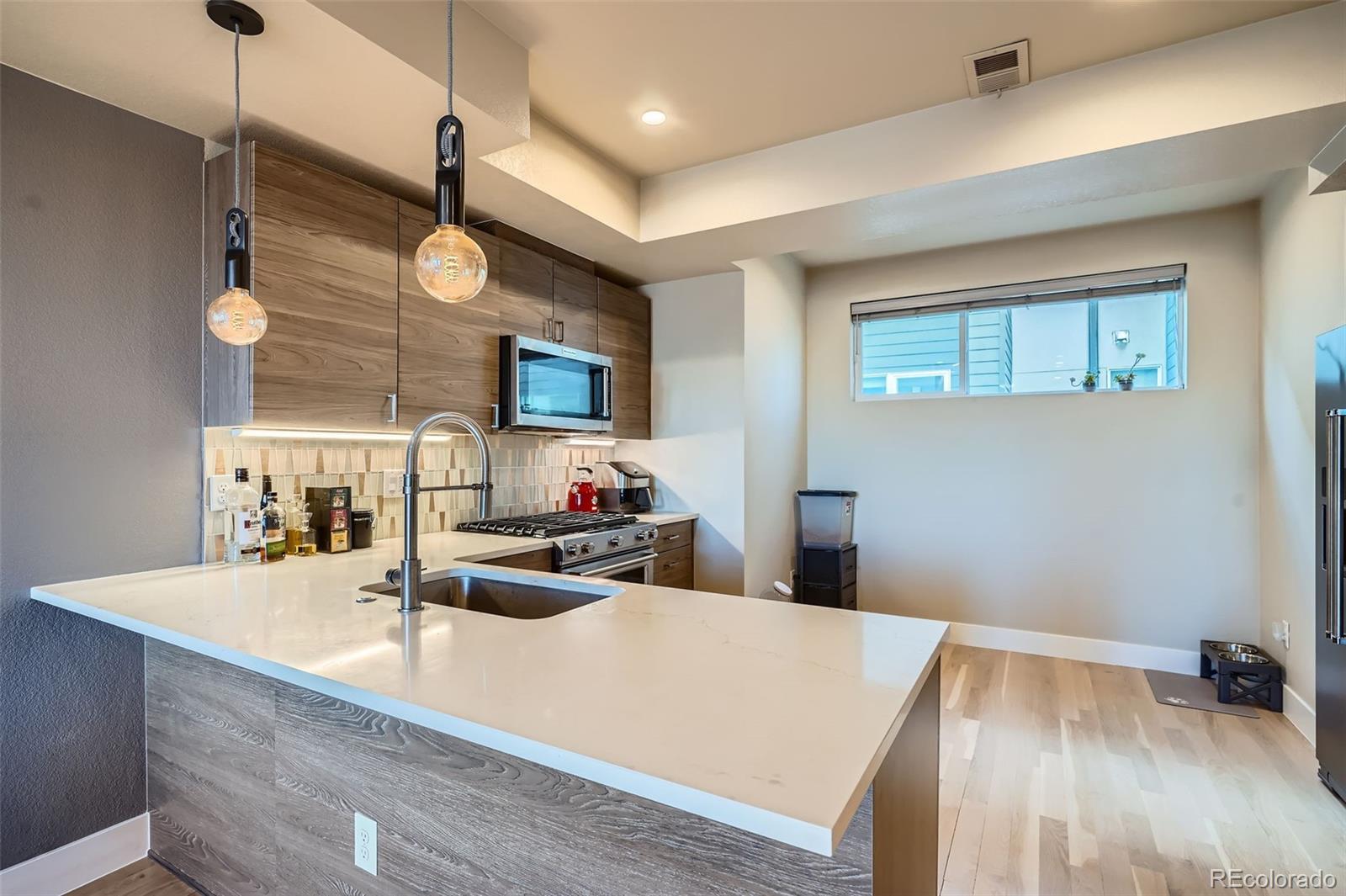 MLS Image #12 for 1583  grove street 5,denver, Colorado