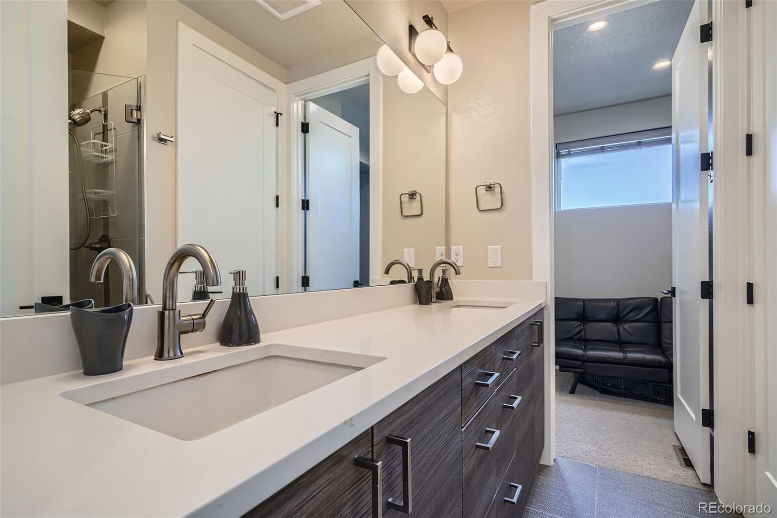 MLS Image #19 for 1583  grove street 5,denver, Colorado
