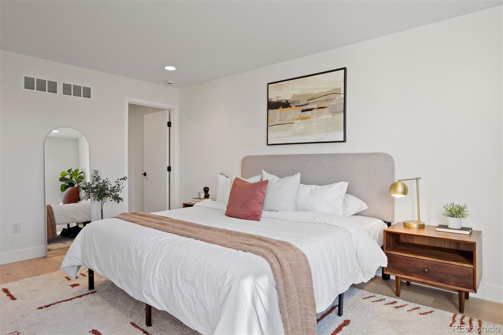 MLS Image #25 for 2194 s sherman street,denver, Colorado